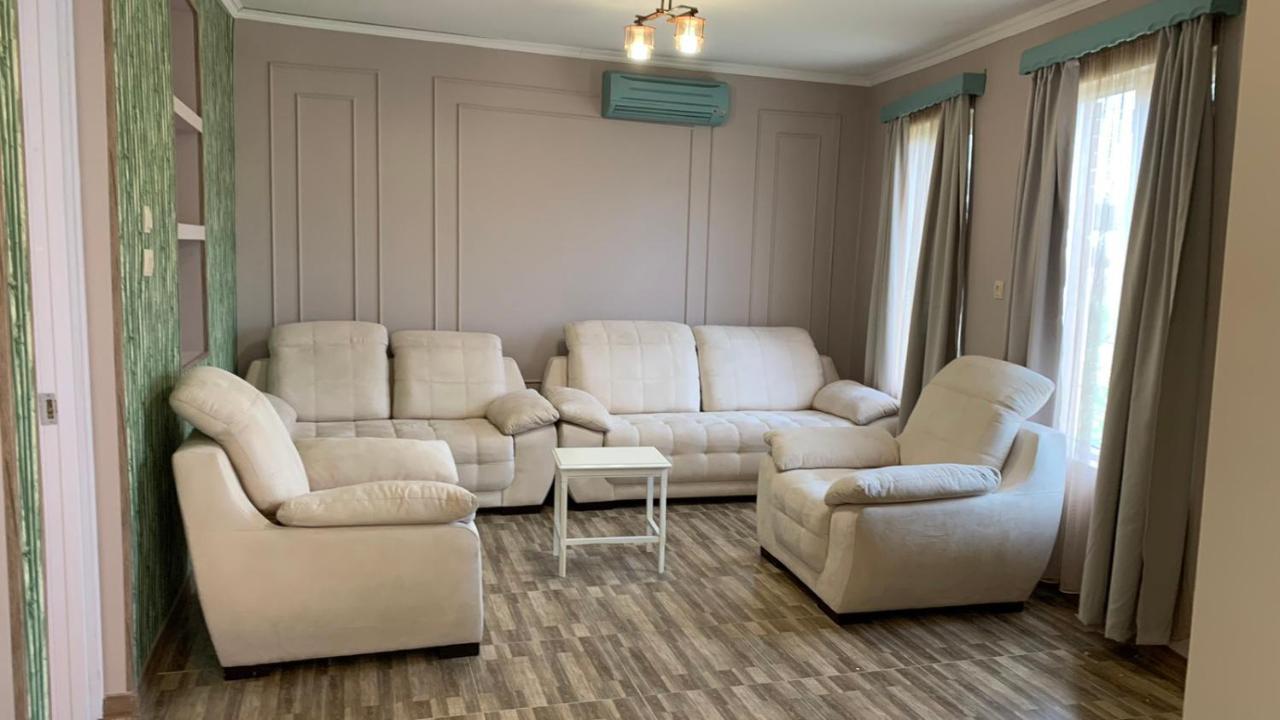 Apartment Mari クタイシ エクステリア 写真